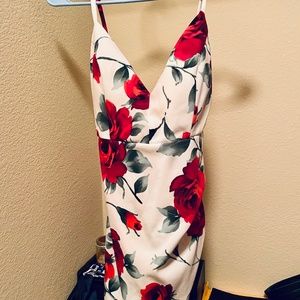White cocktail dress with red roses